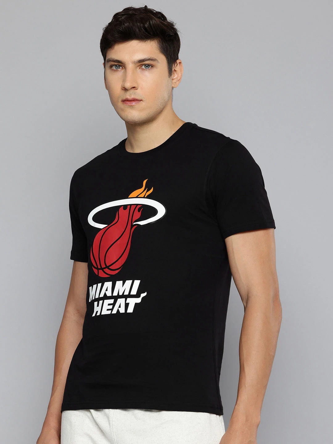 Miami Heat: Classic Crest T-Shirt - Image 4