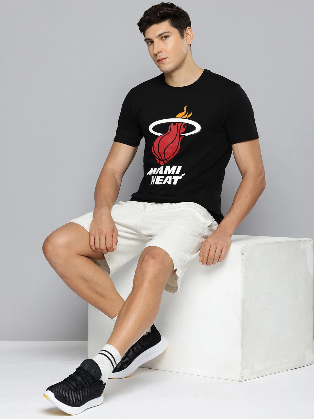 Miami Heat: Classic Crest T-Shirt - Image 6