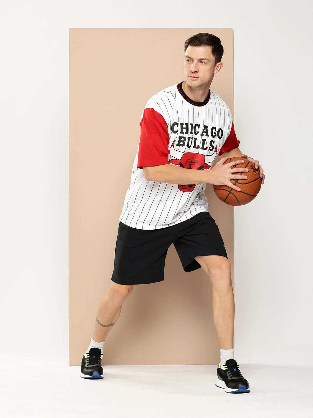 Chicago Bulls Striped Oversized T-Shirt - Image 7