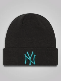 New York Yankees League Essential Black Beanie Hat