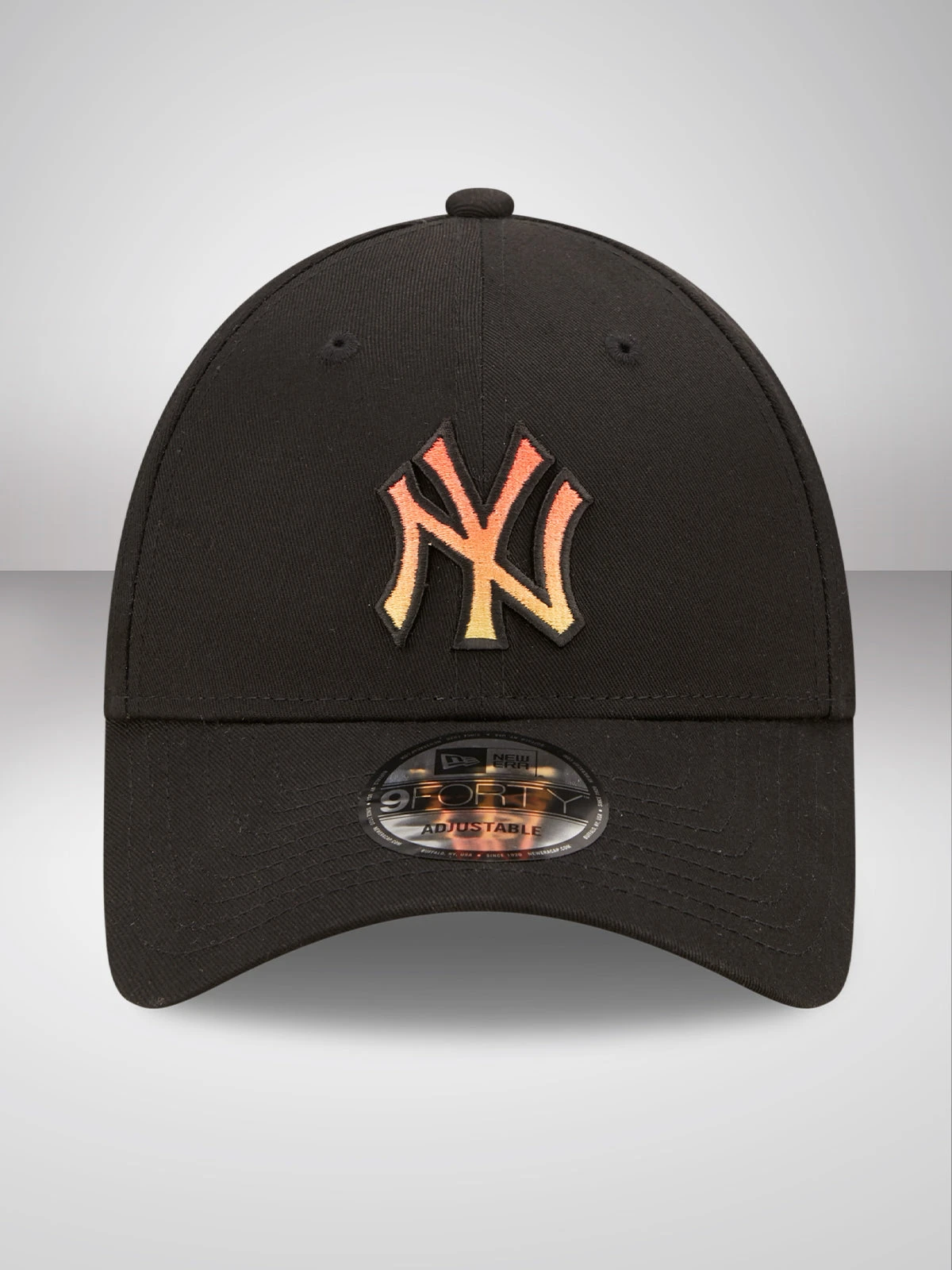 New York Yankees Gradient Infill Black 9FORTY Adjustable Cap - Image 3