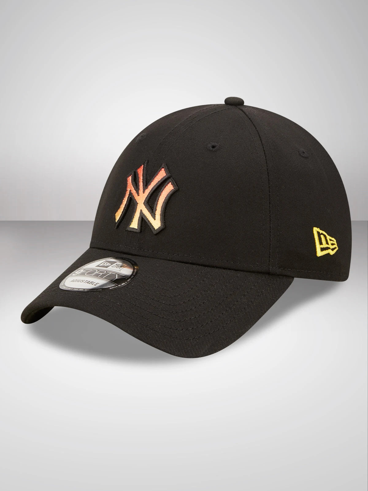 New York Yankees Gradient Infill Black 9FORTY Adjustable Cap